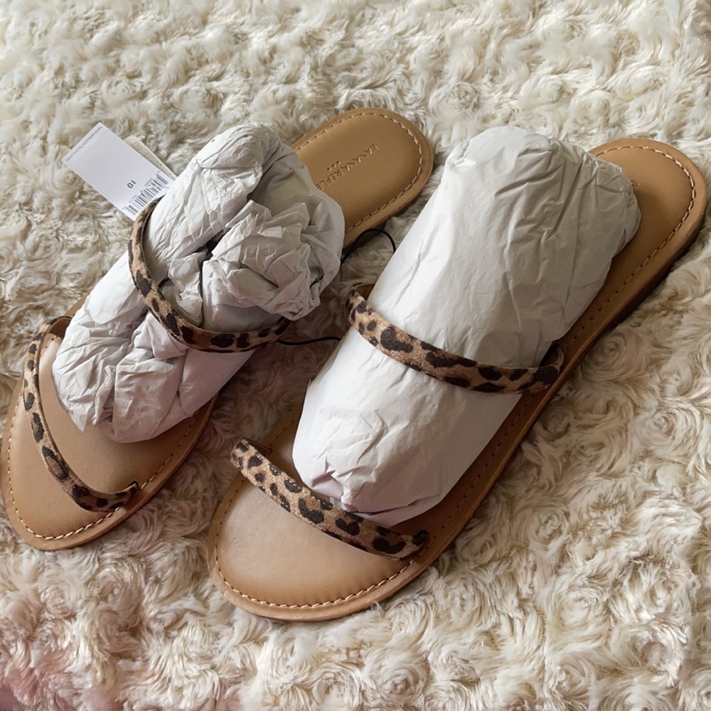 NWT cheetah print double band sandal